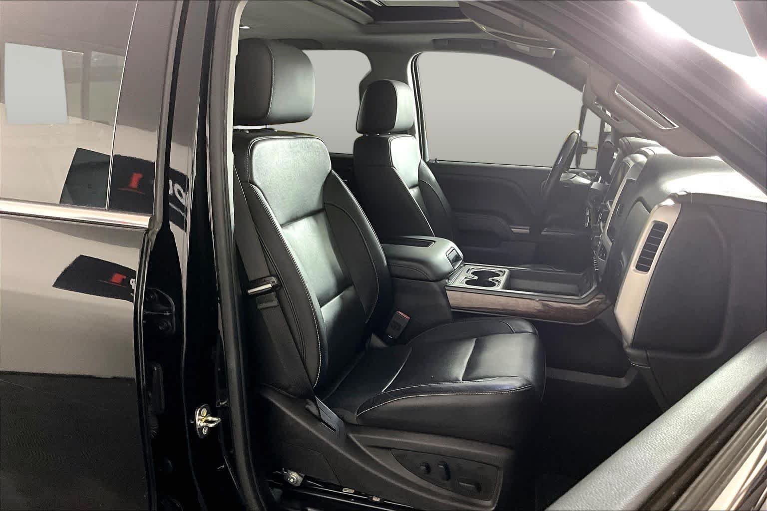 Used 2018 Onyx Black GMC SLT image 9