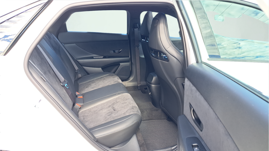 New 2026 White Hyundai Base image 14