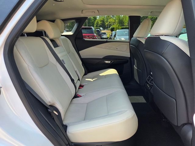 Certified Used 2025 EMINENT WHITE PEARL Lexus 350 Luxury image 18