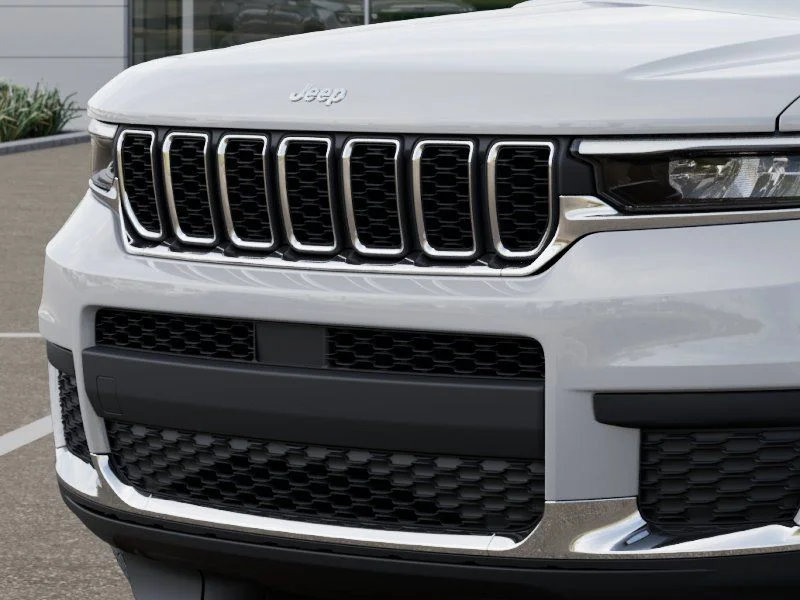 New 2026 Bright White Clear-Coat Exterior Paint Jeep Laredo image 12