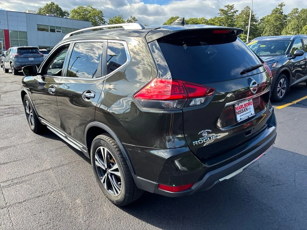 Certified Used 2017 Black Nissan SL image 5