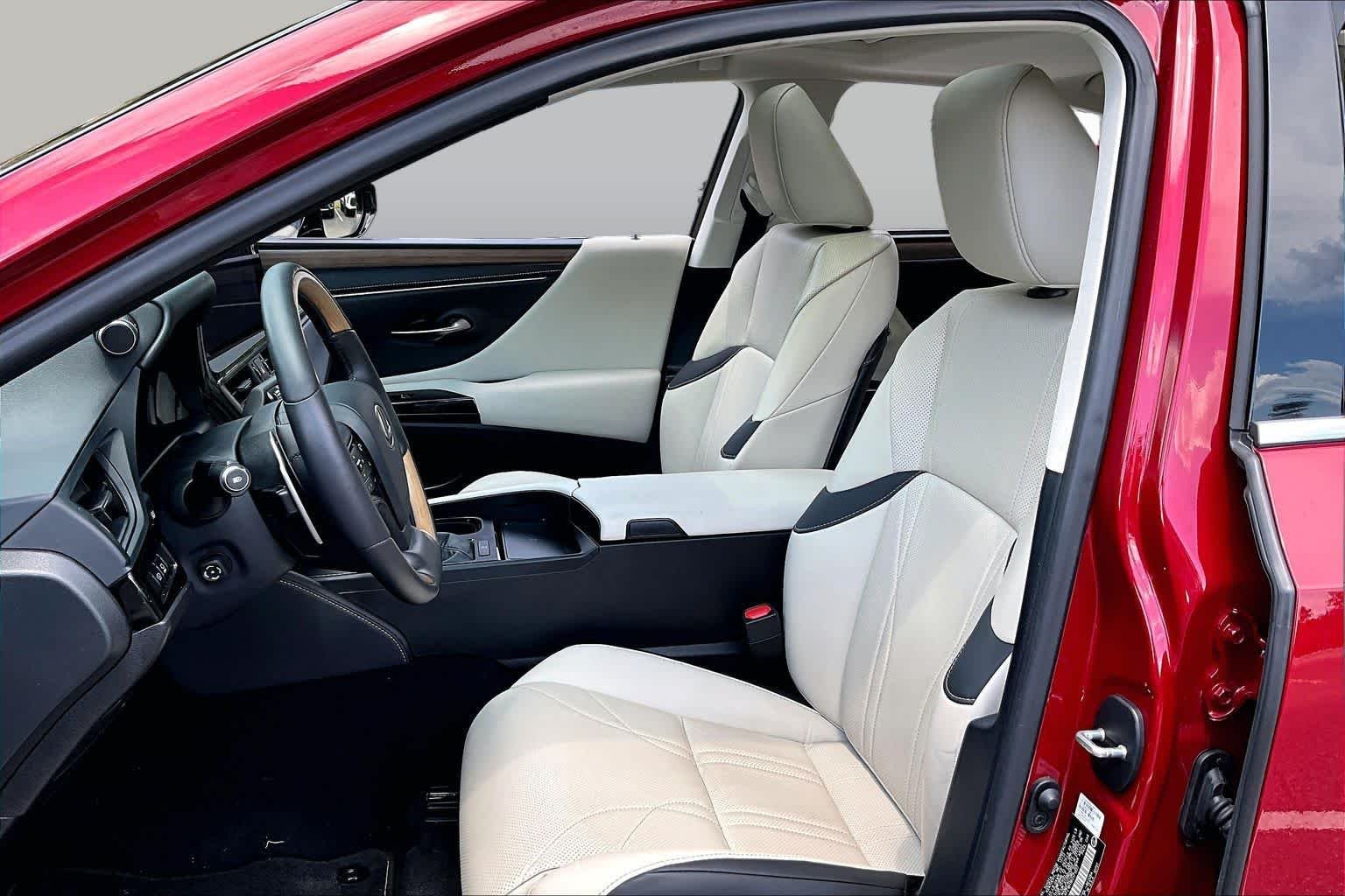 Used 2024 Matador Red Mica Lexus Ultra Luxury image 11