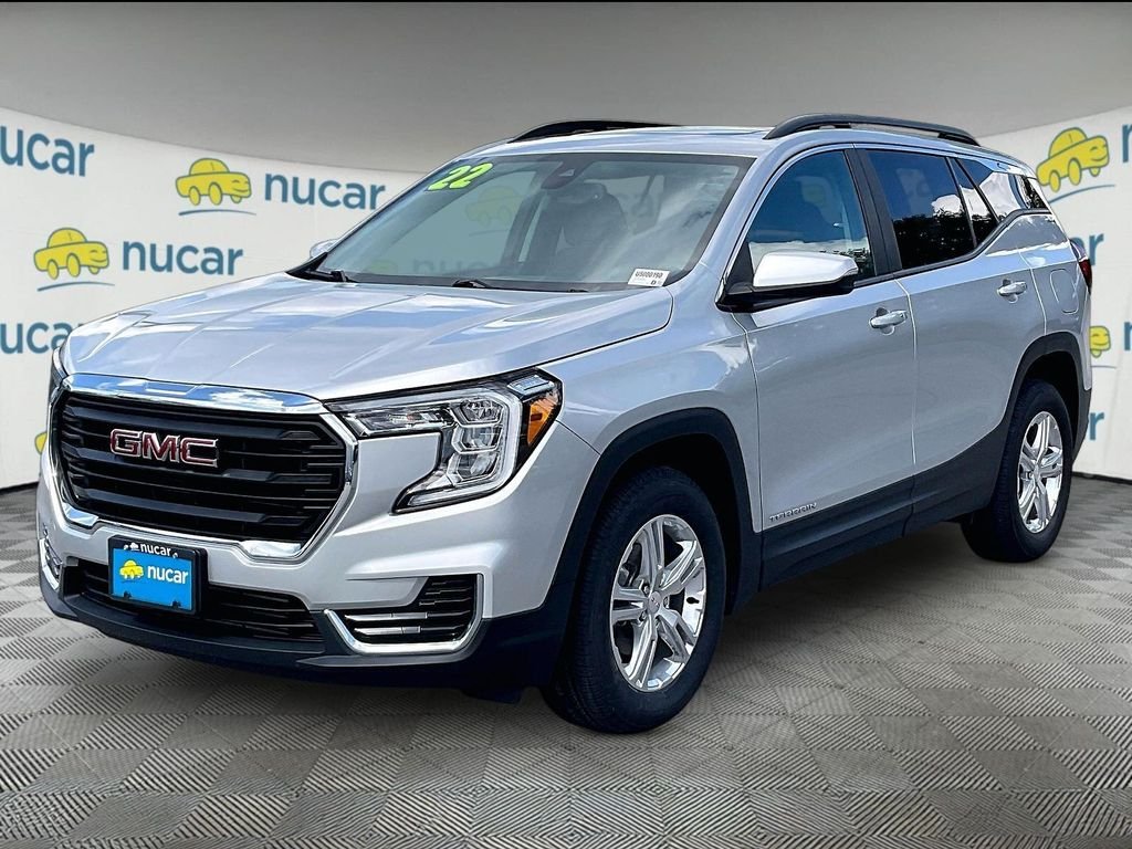 Used 2022 Quicksilver Metallic GMC SLE image 3