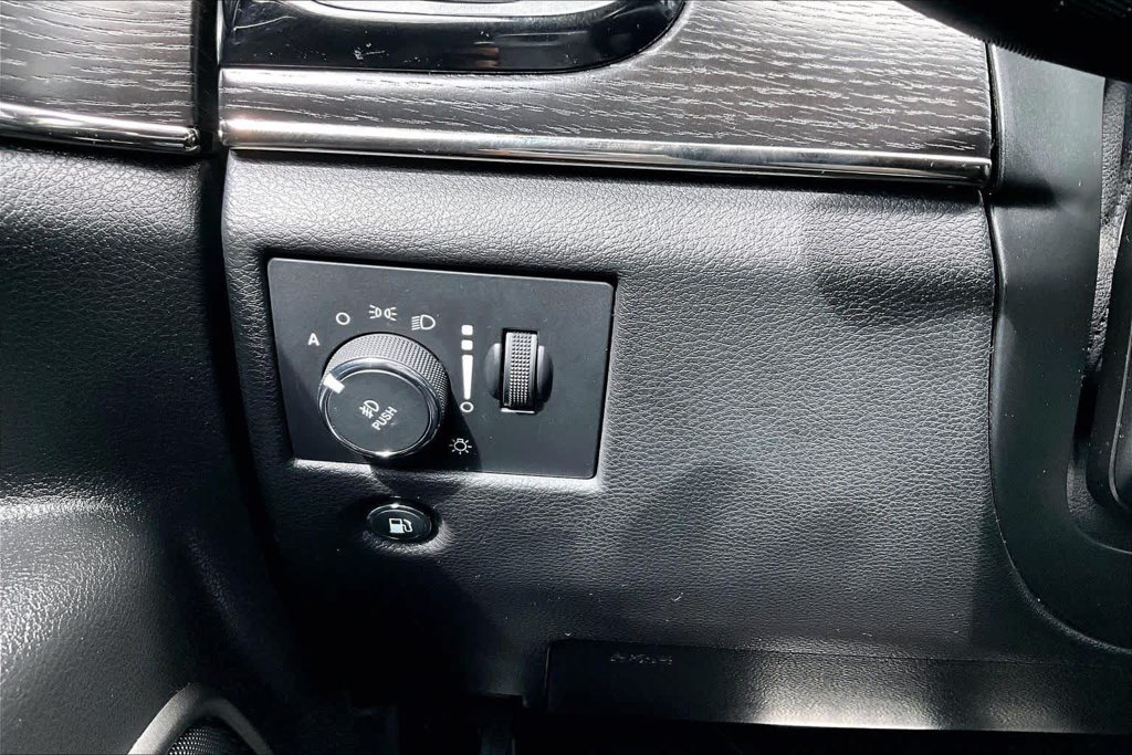 Used 2021 Black Jeep High Altitude image 34