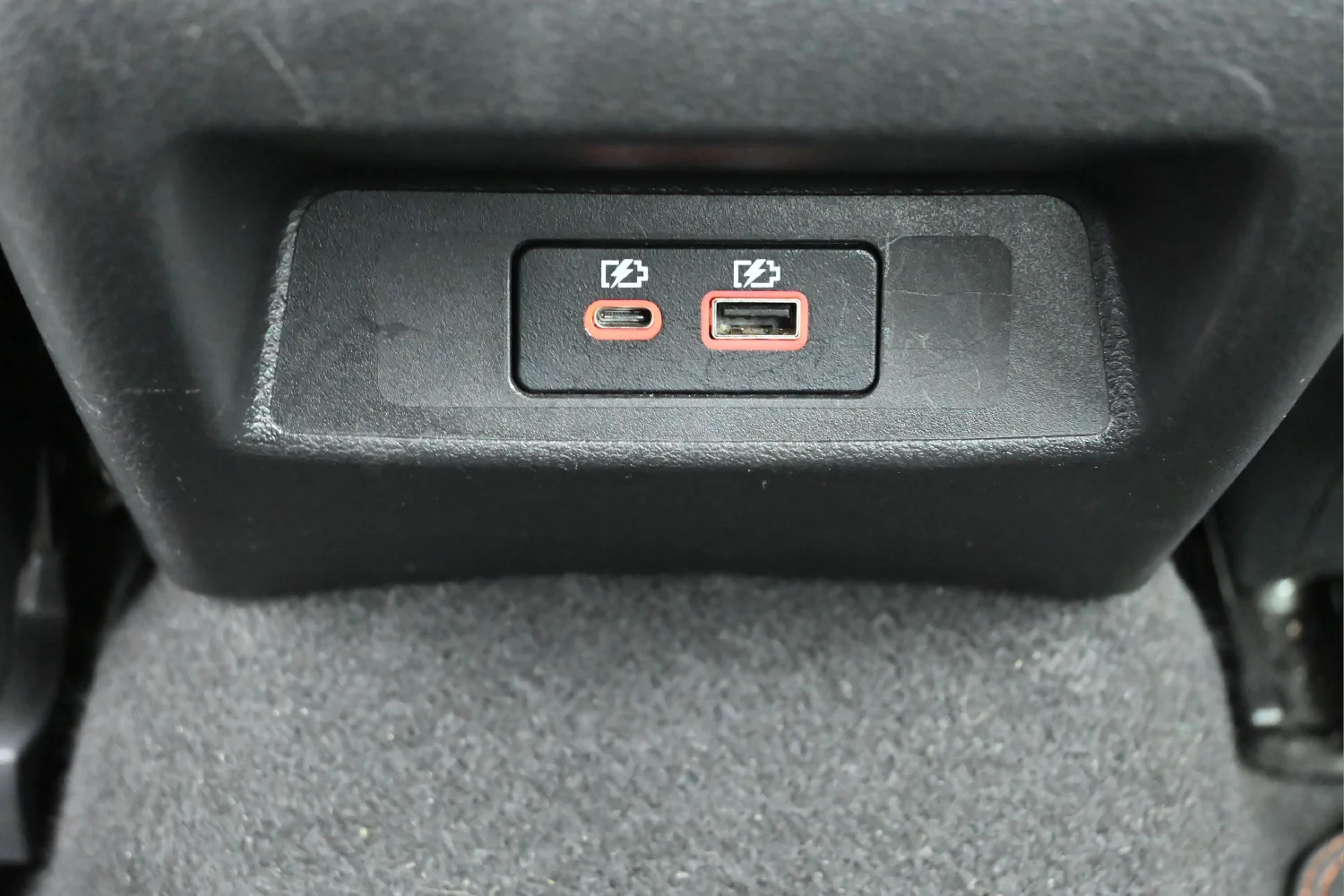 Used 2023 Red Nissan 2.5 SR image 19