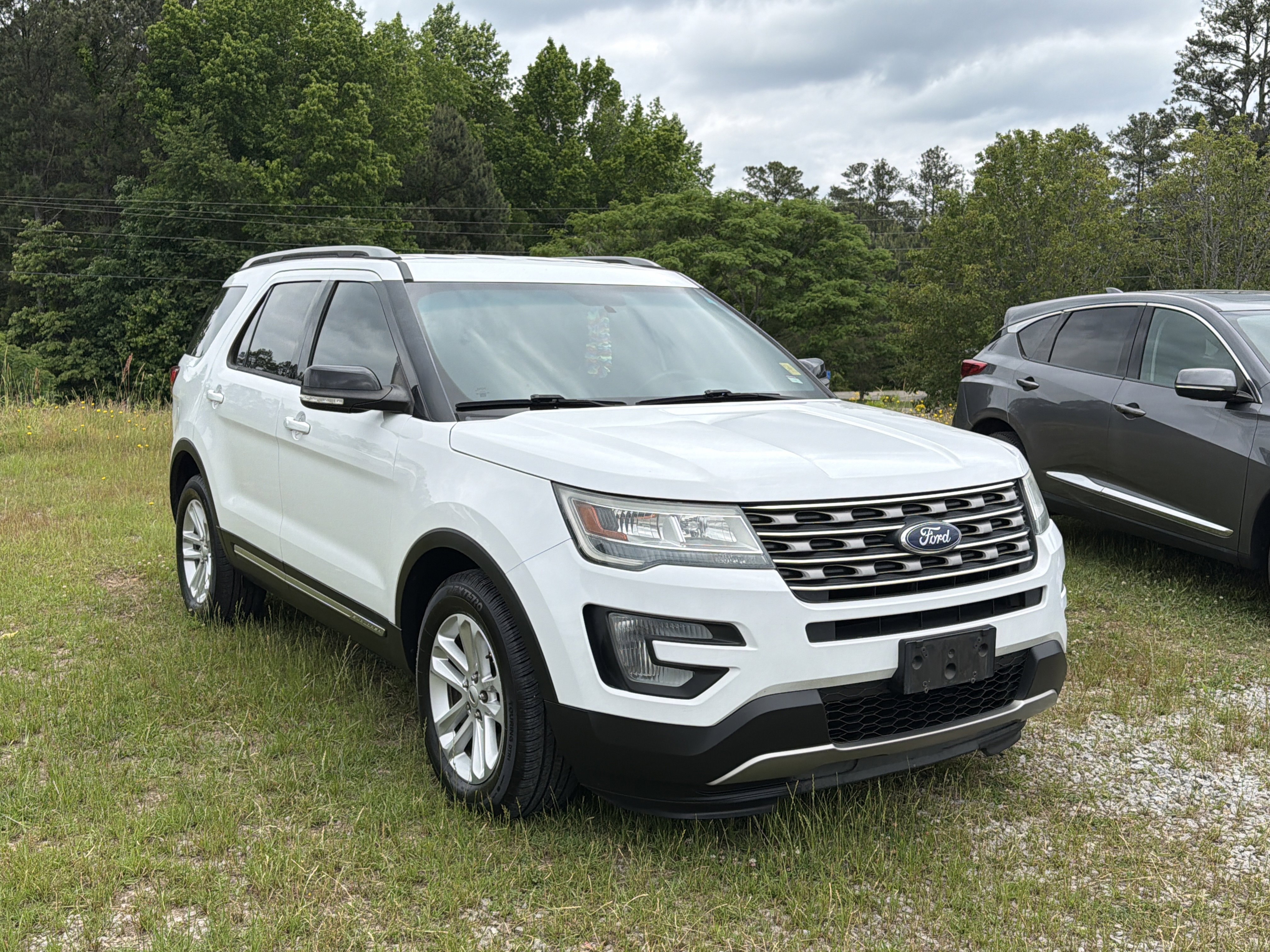 2017 Ford Explorer XLT FWD's photo