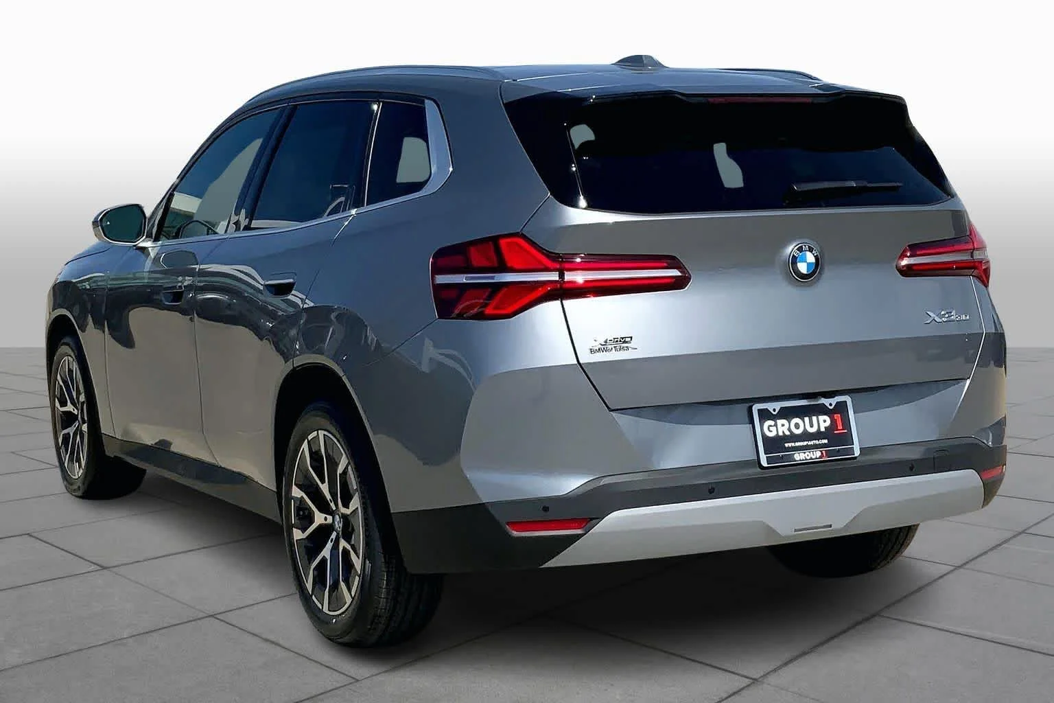 New 2026 Skyscraper Grey Metallic BMW 30 xDrive image 11