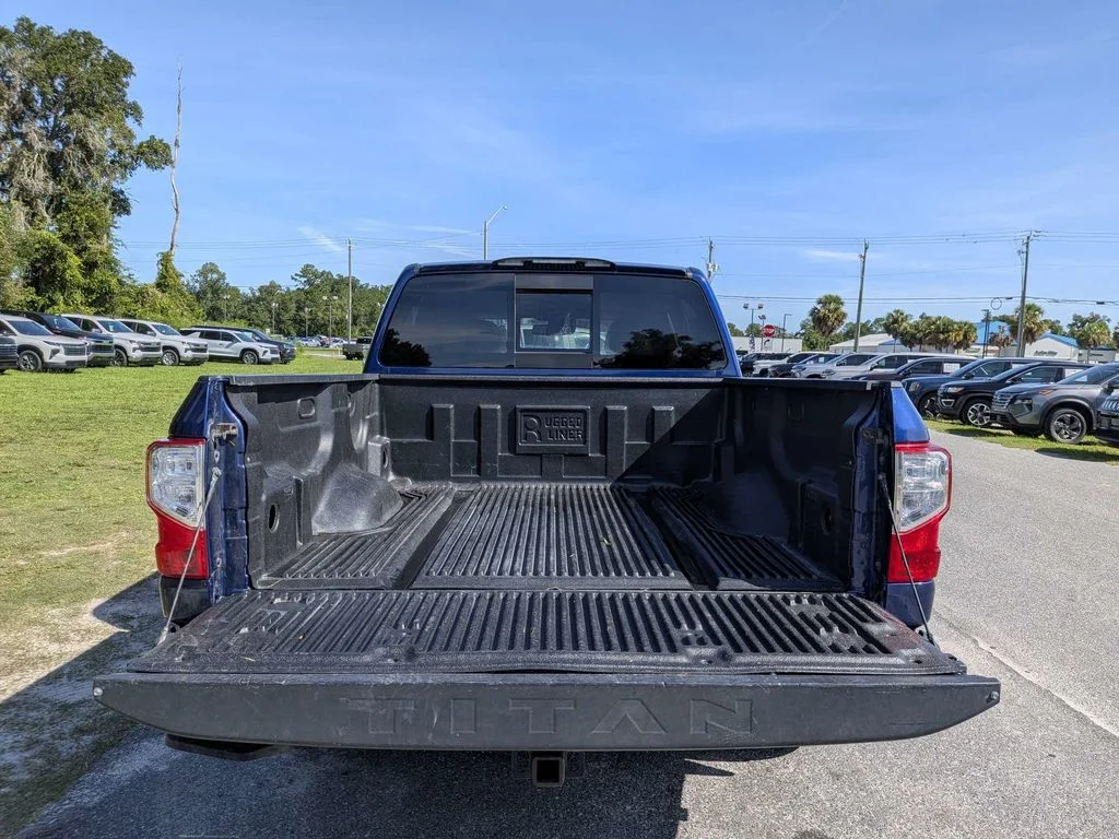 Used 2021 Blue Nissan SV image 11