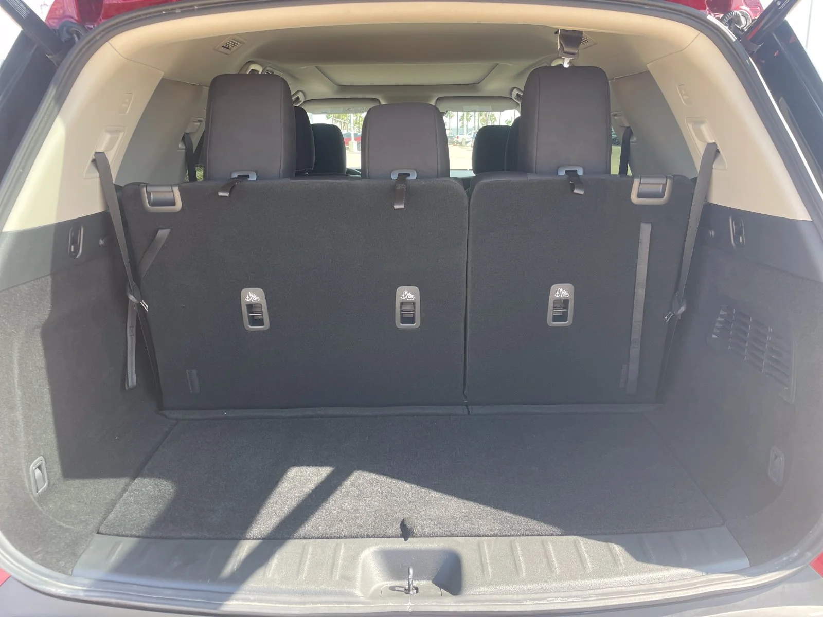 Used 2025 Red Nissan SV image 26