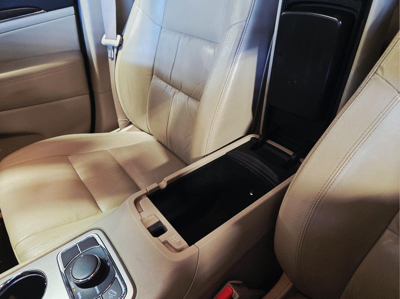 Used 2015 Bright White Clearcoat Jeep Limited image 41