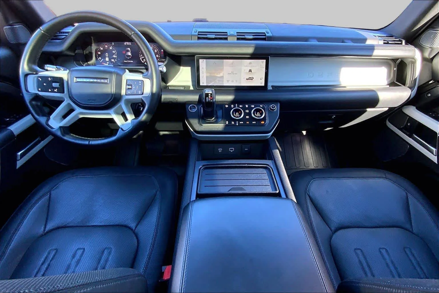 Used 2022 BLACK Land Rover X-Dynamic HSE image 14