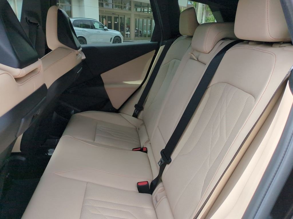 2026 BMW X3 30 - Photo 14