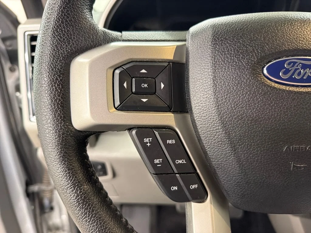 Used 2015 Silver Ford Lariat image 18