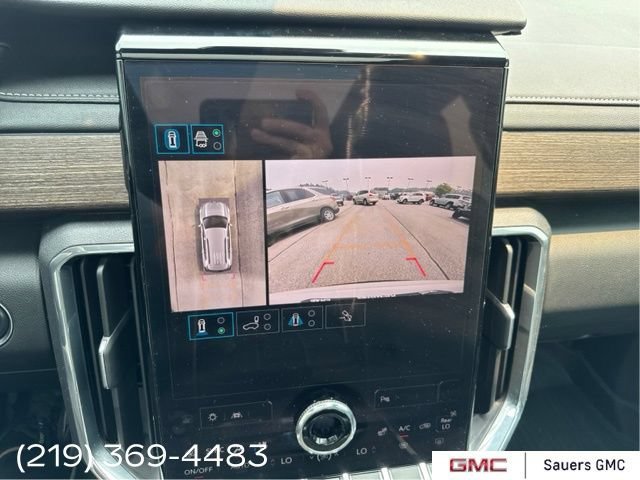 2024 GMC Acadia Denali - Photo 16