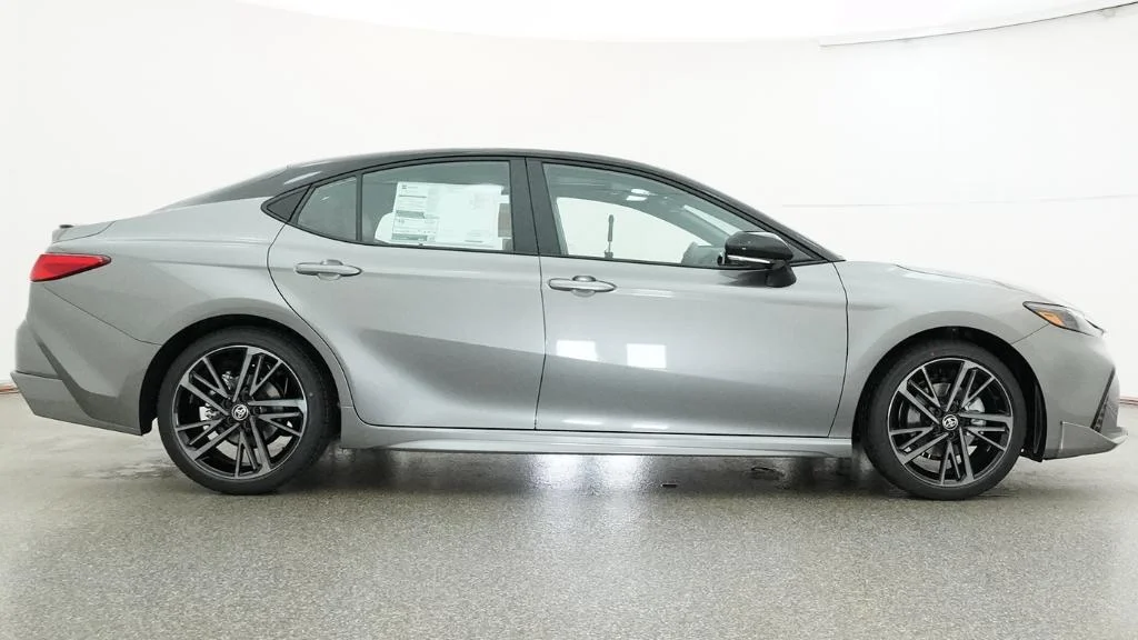 New 2026 Heavy Metal with Midnight Black Metallic roof Toyota XSE image 4