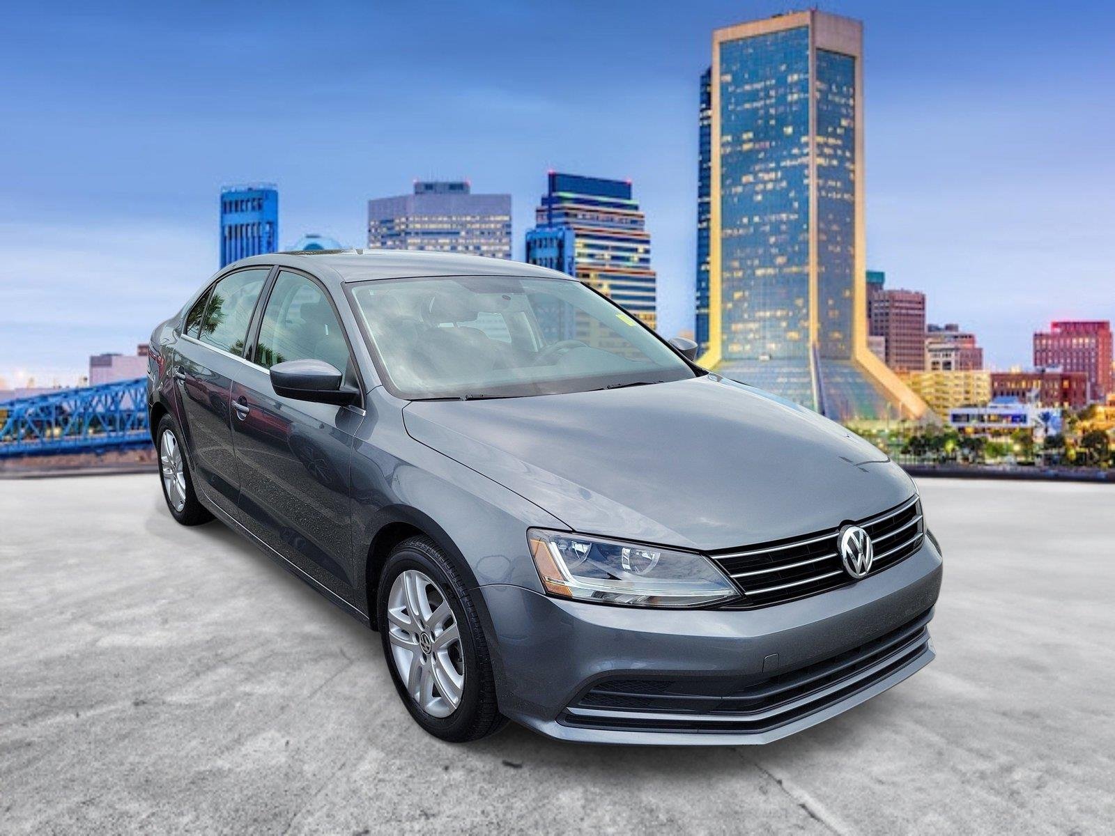 Used 2017 Platinum Gray Metallic Volkswagen 1.4T S image 4