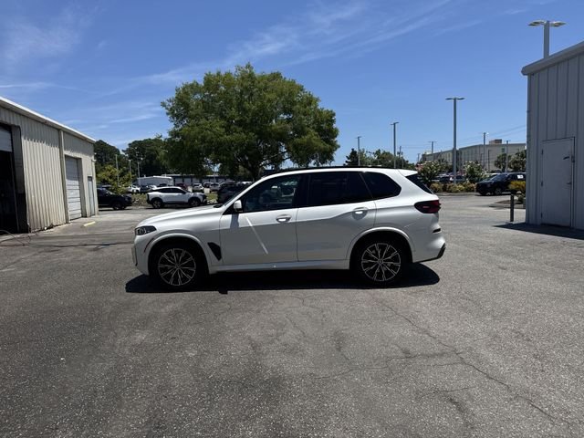 Used 2024 White BMW xDrive40i image 8