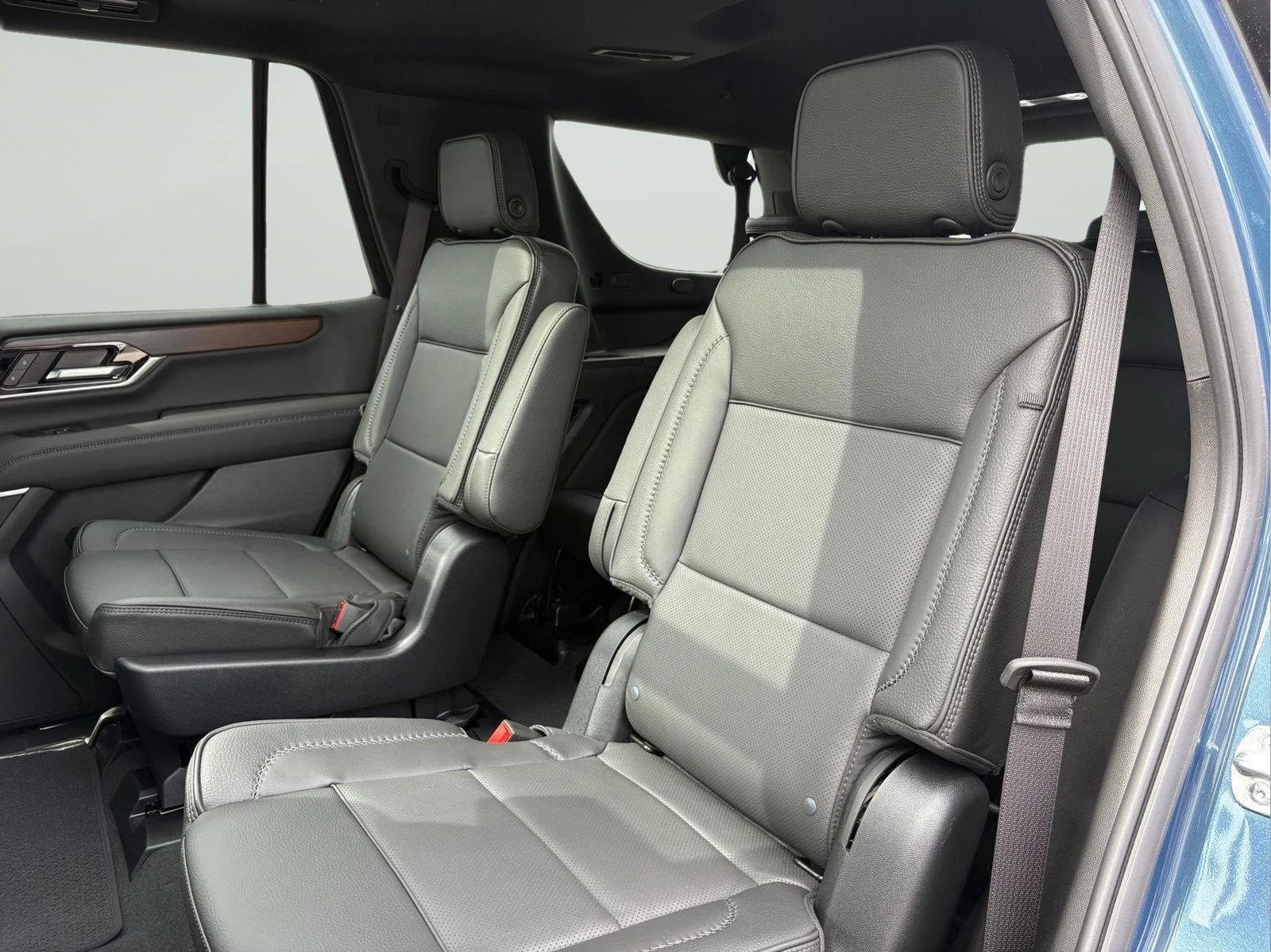 New 2026 Downpour Metallic GMC Denali image 9