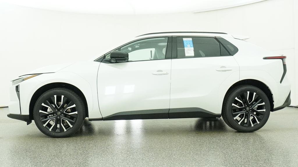 New 2026 Wind Chill Pearl Toyota Limited image 32