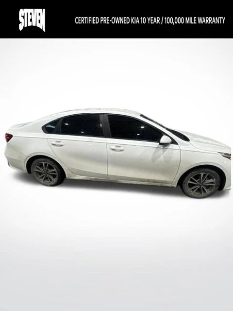 Used 2024 White Kia LXS image 5