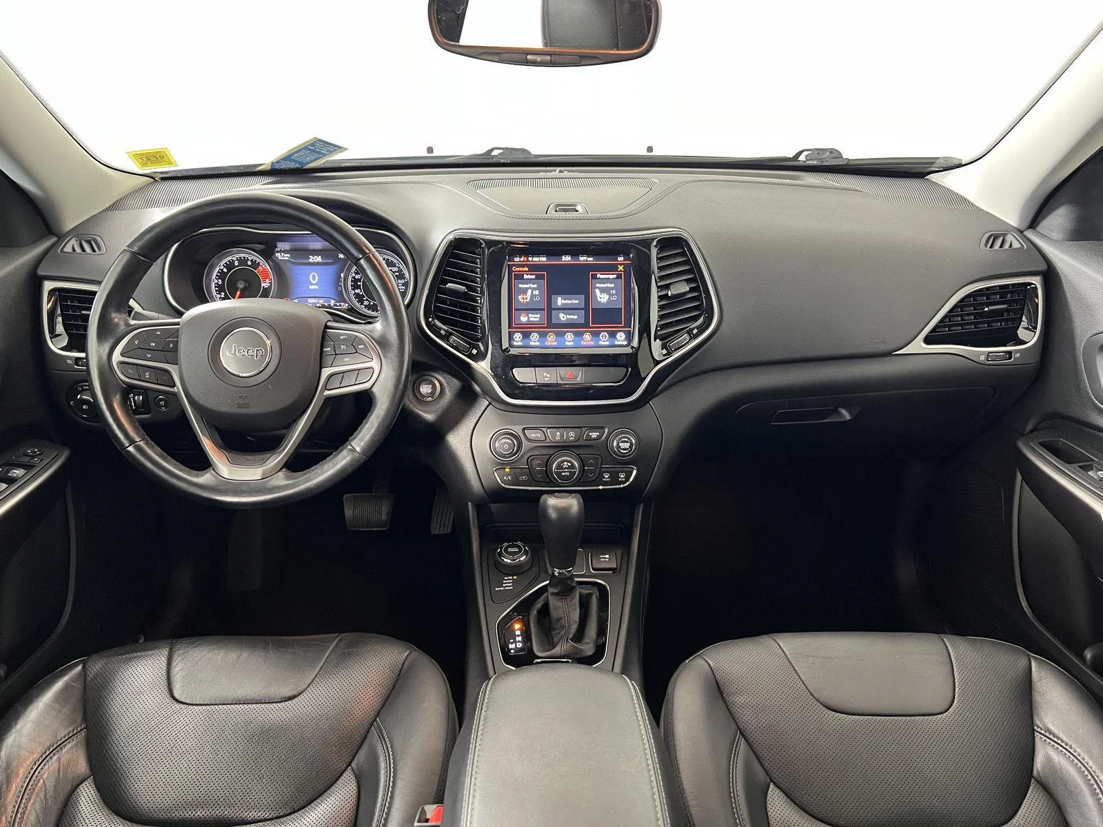 Used 2020  Jeep Limited image 19