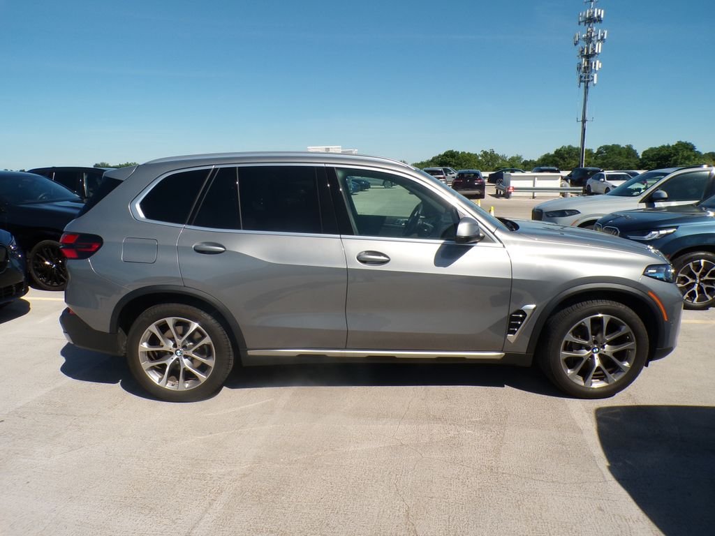 Certified Used 2026 Skyscraper Grey Metallic BMW xDrive40i image 4