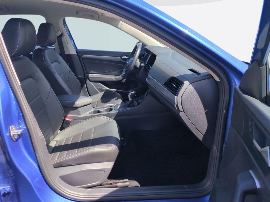 Used 2024 Blue Volkswagen 1.5T SE image 28