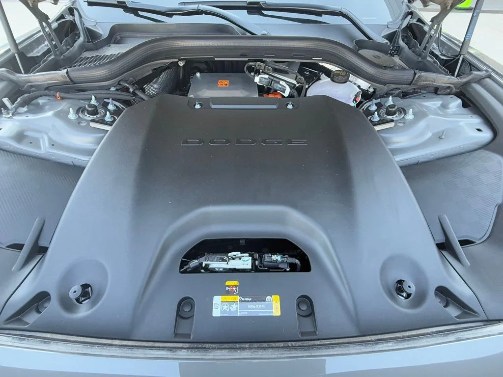 New 2026 Destroyer Gray Exterior Paint Dodge R/T Scat Pack image 31