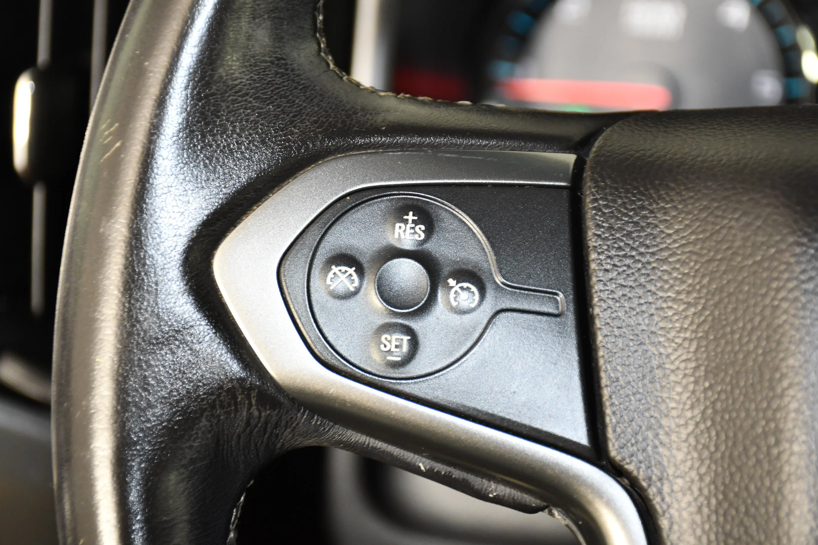 Used 2018 Deep Ocean Blue Metallic Chevrolet LT image 23