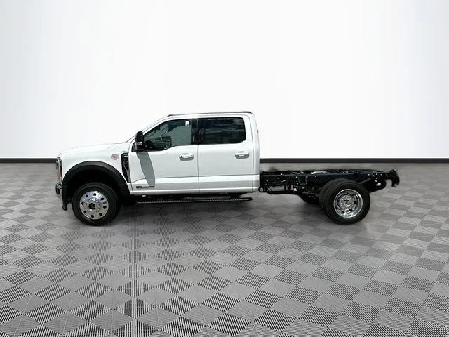 New 2026 Oxford White Ford Lariat image 3