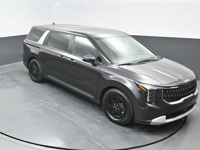 Certified Used 2025 Metal Kia LXS image 18