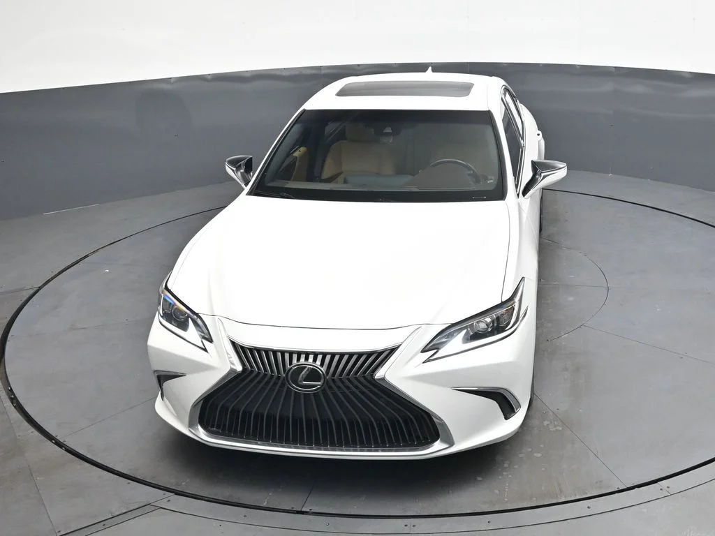 Used 2021 White Lexus 350 image 42