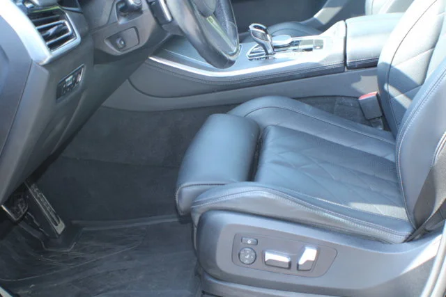 Used 2023 Black Sapphire Metallic BMW xDrive40i image 14