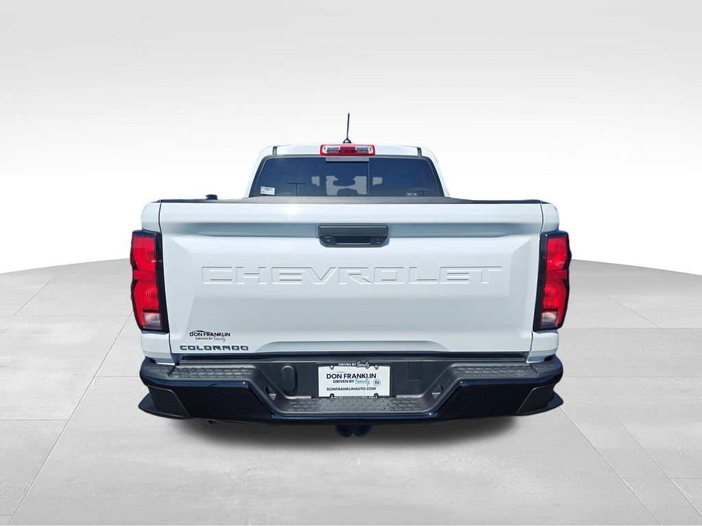 Used 2023 White Chevrolet Z71 image 5