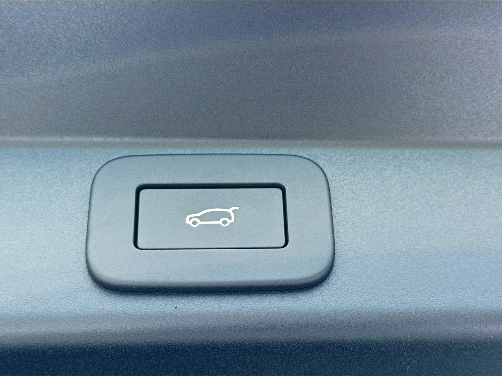 New 2026 Fuji White LAND ROVER SE image 13