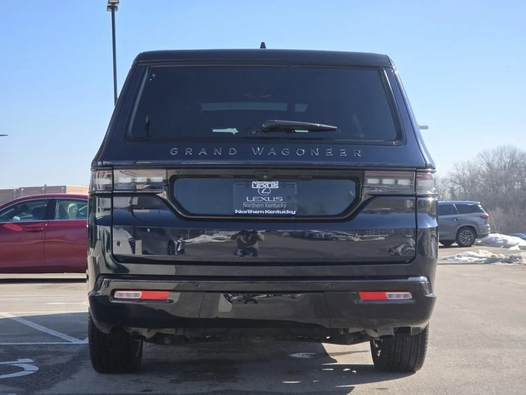 2024 Jeep Grand Wagoneer L Series III - Photo 31