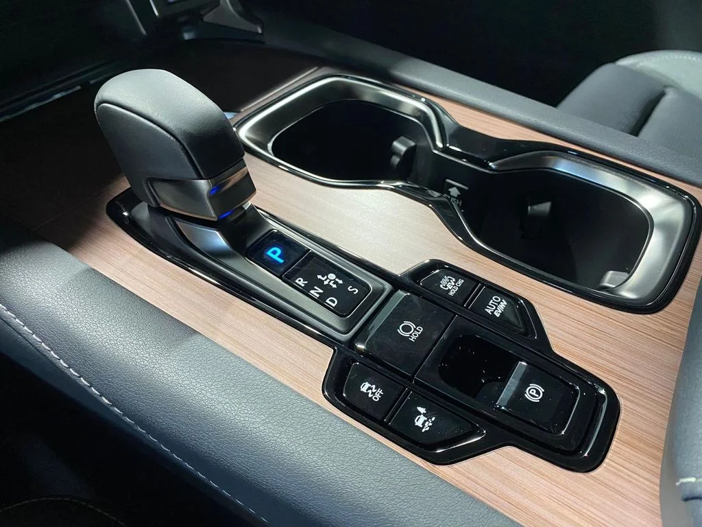 New 2026  Lexus 450h+ Luxury image 23