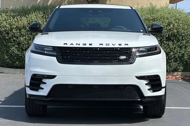 New 2026 Fuji White Land Rover Dynamic SE image 8