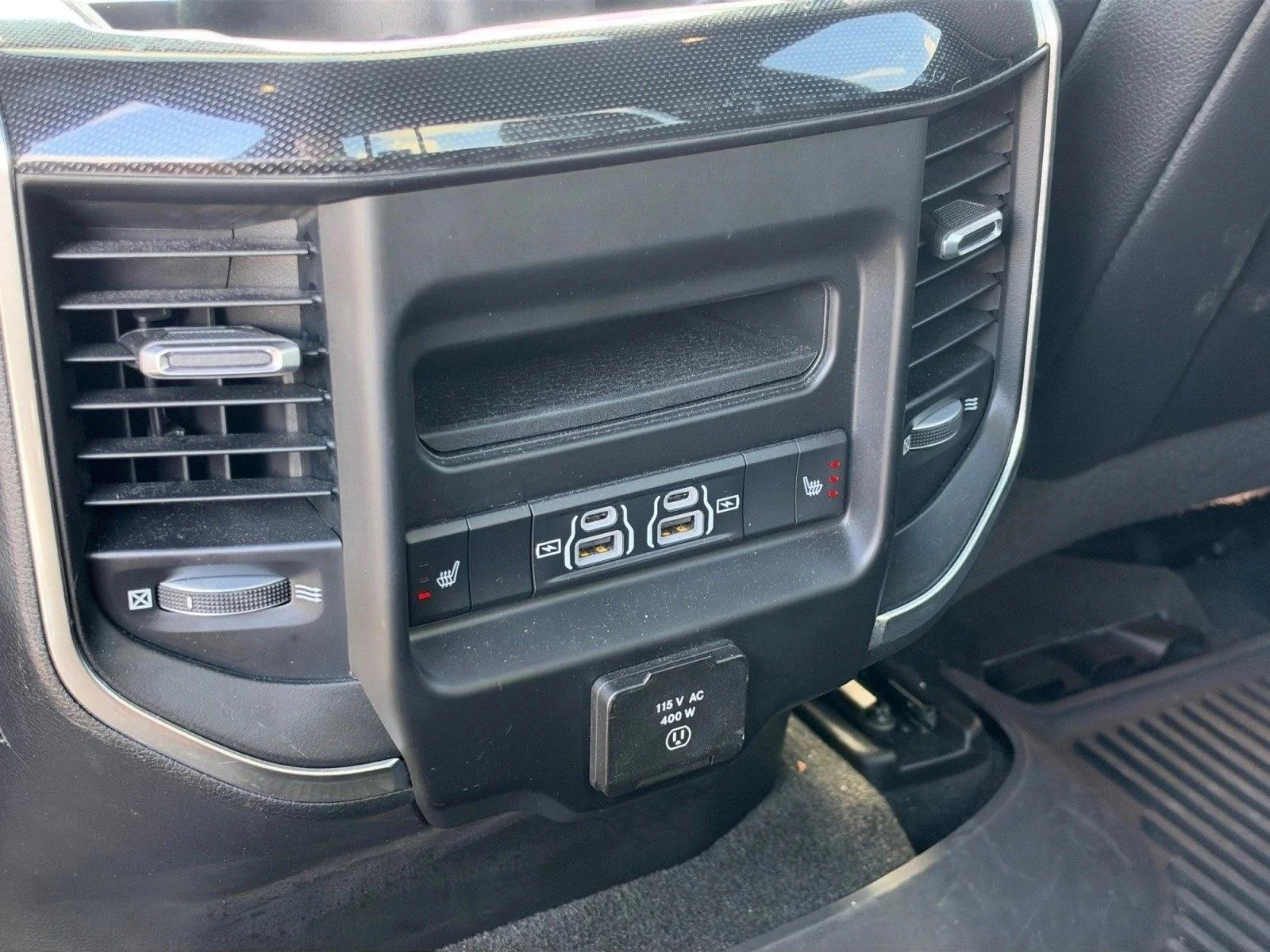 Used 2022 Billet Silver Metallic Clearcoat RAM Laramie image 19