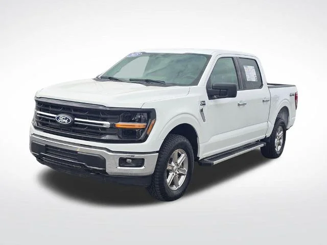 Used 2025 White Ford XLT image 23