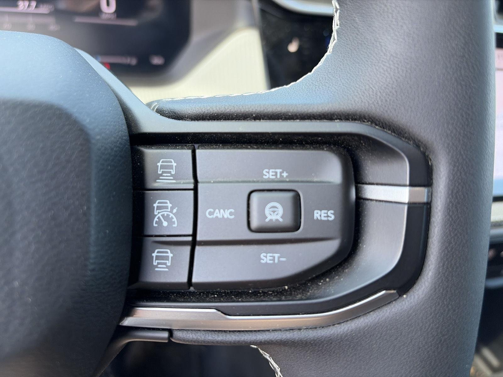 Used 2026 Diamond Black Crystal Pearlcoat Jeep Laredo image 18