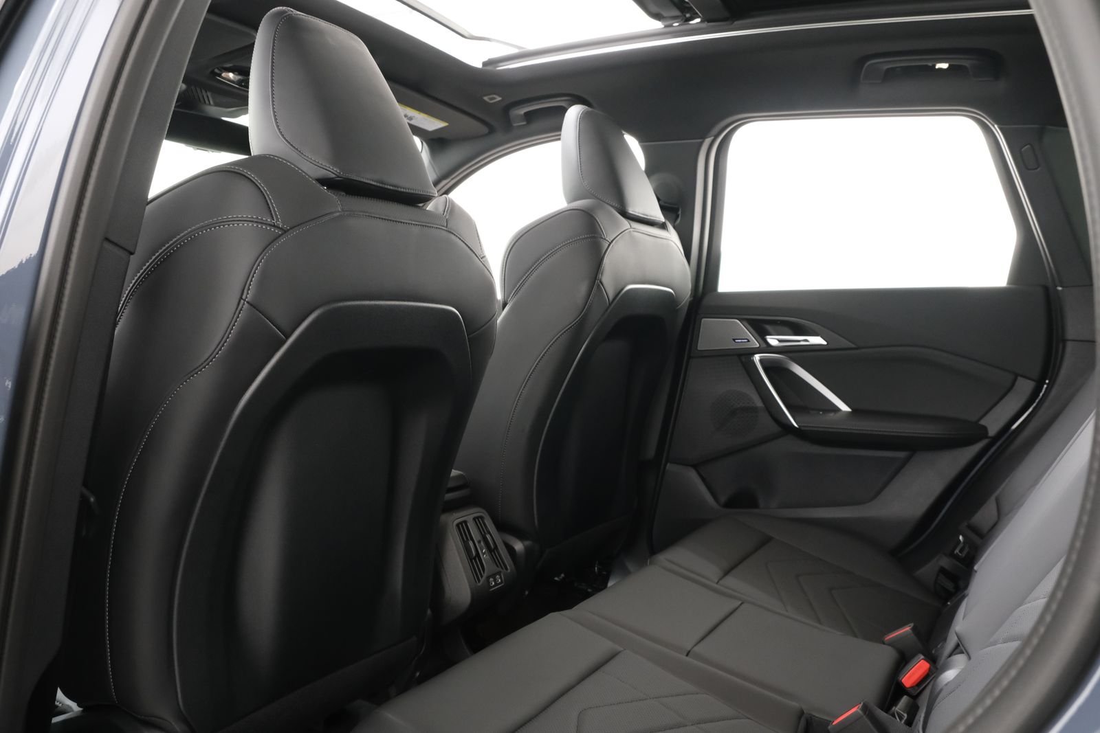 New 2027 C3n BMW xDrive28i image 35