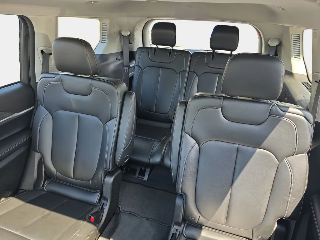 Used 2023 Baltic Gray Metallic Clearcoat Jeep Limited image 20