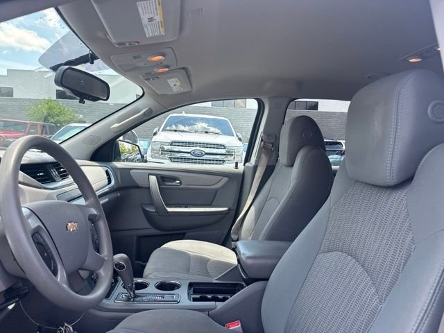 Used 2016 Silver Chevrolet LS image 9