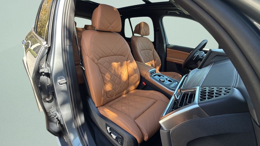 New 2026 Skyscraper Grey Metallic BMW sDrive40i image 19