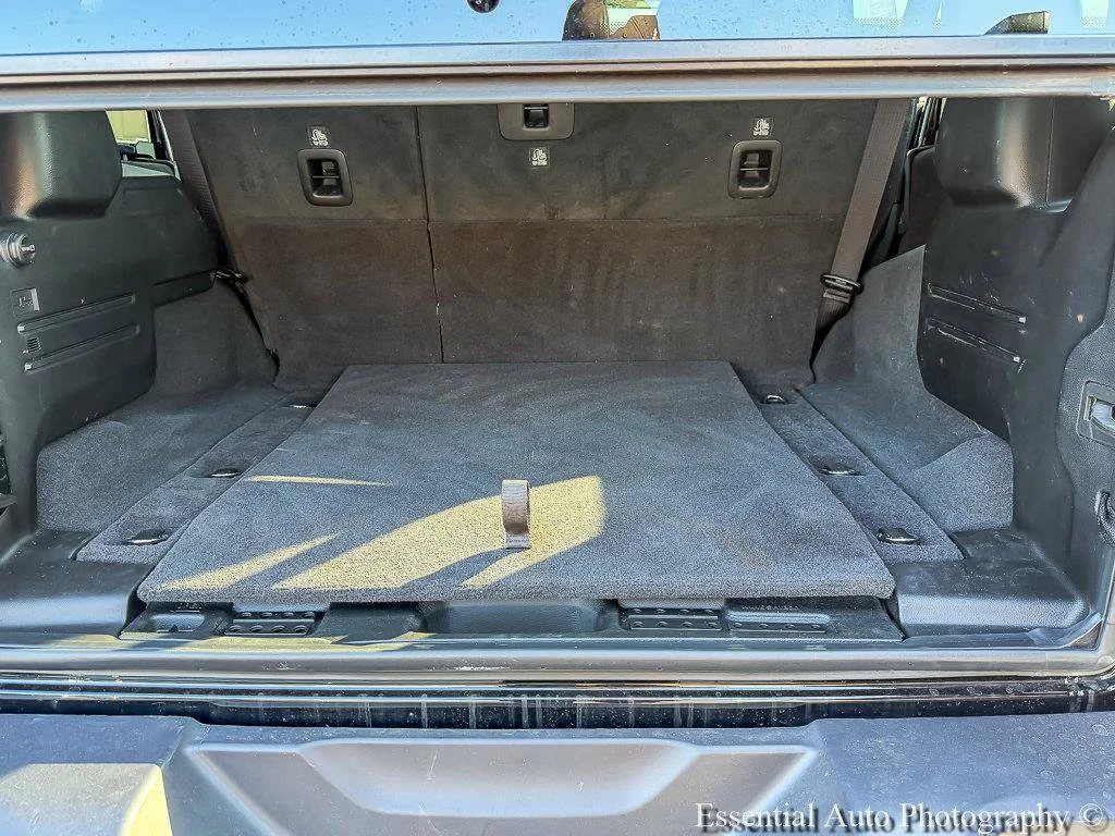 Used 2025 Black Clearcoat Jeep Sahara image 22