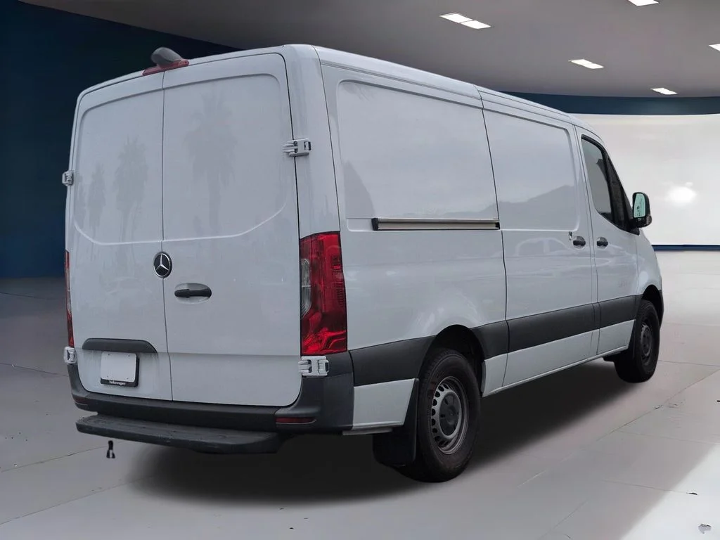 Used 2023 White Mercedes-Benz Cargo 144 WB image 3