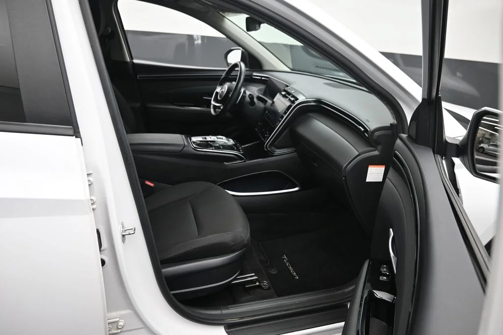 Used 2022 Gray Hyundai SEL Convenience image 9