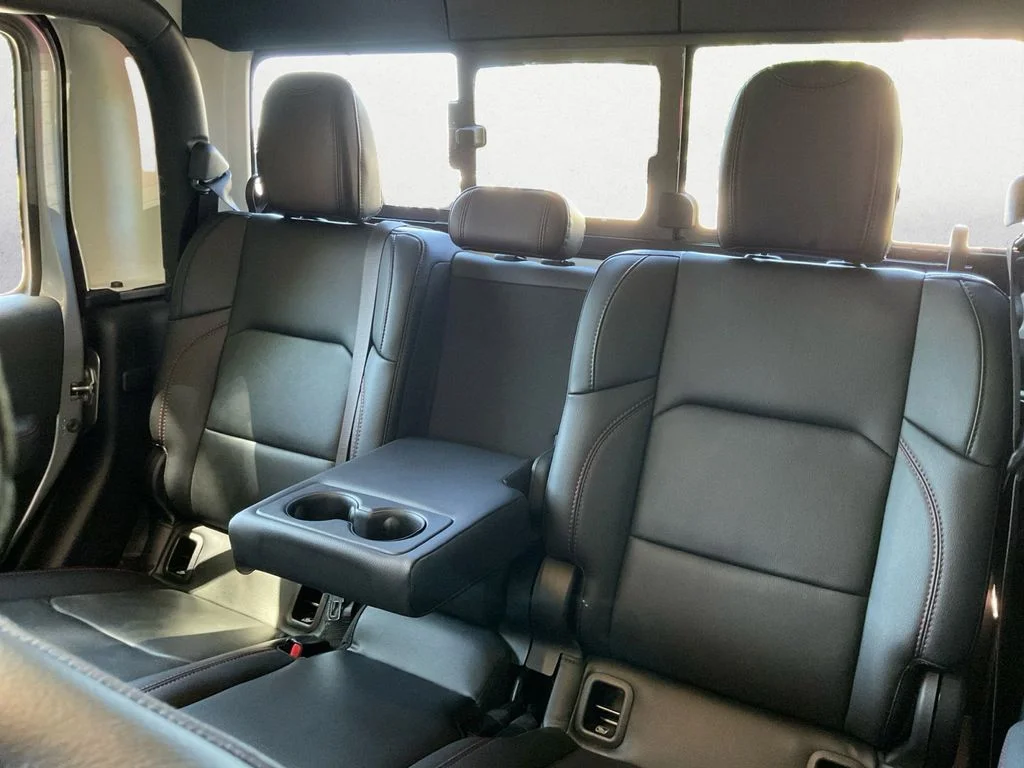 Used 2021 Silver Jeep Rubicon image 9