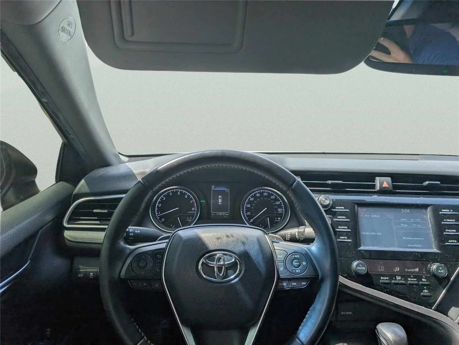 Used 2018 Super White Toyota SE image 30